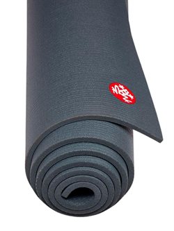 Manduka pro yogamåtte i mørkegrå